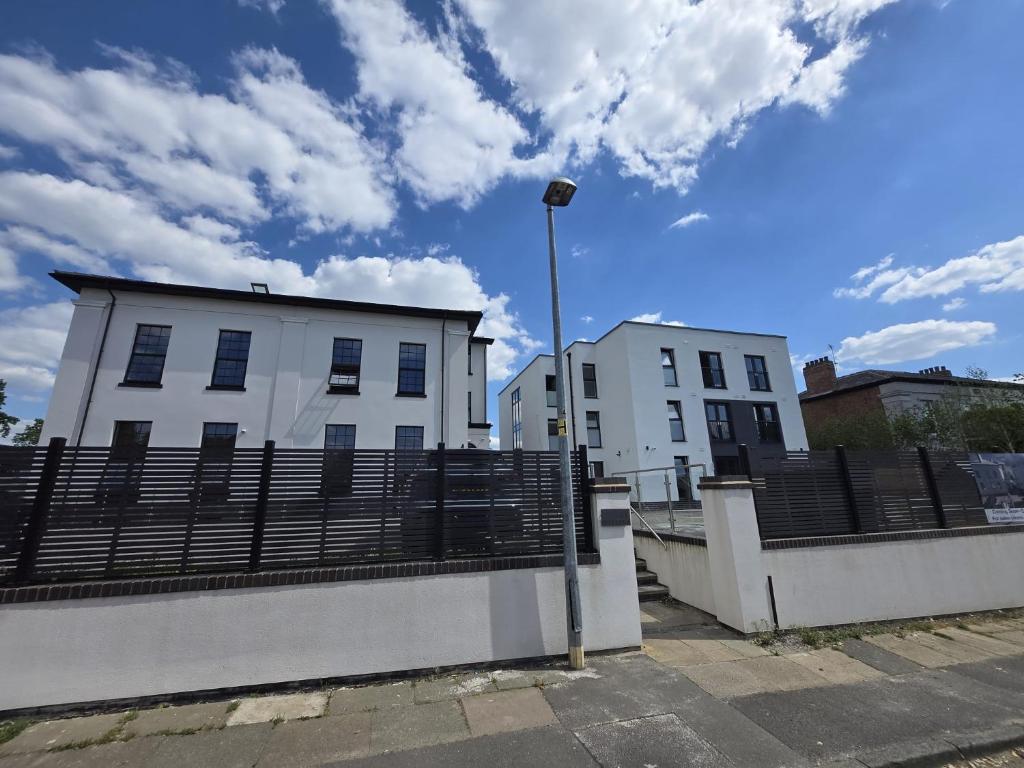 The Ashcroft Studios & Apartments with Free Parking 8