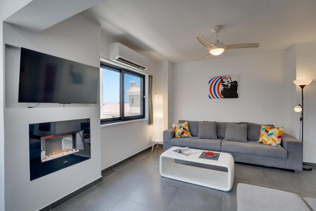 Makenzy Star 2bd duplex 300m from beach 6