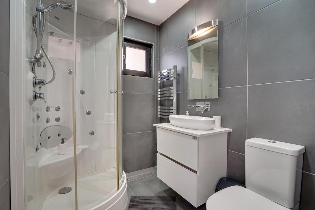 Makenzy Star 2bd duplex 300m from beach 5