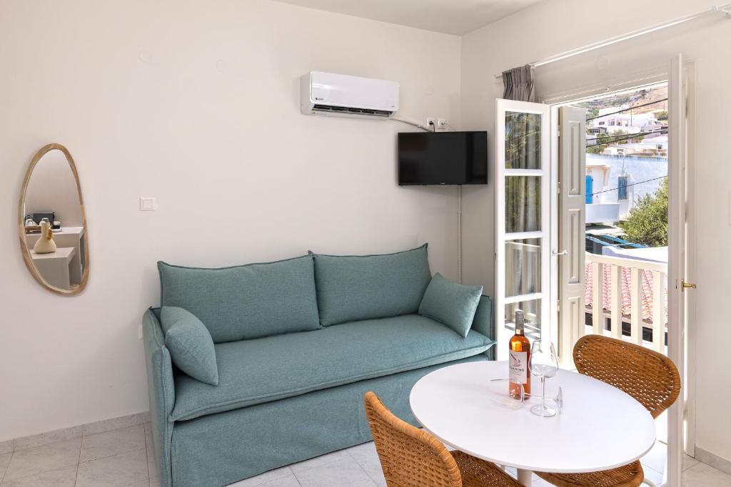 Palos Luxury Suites 8