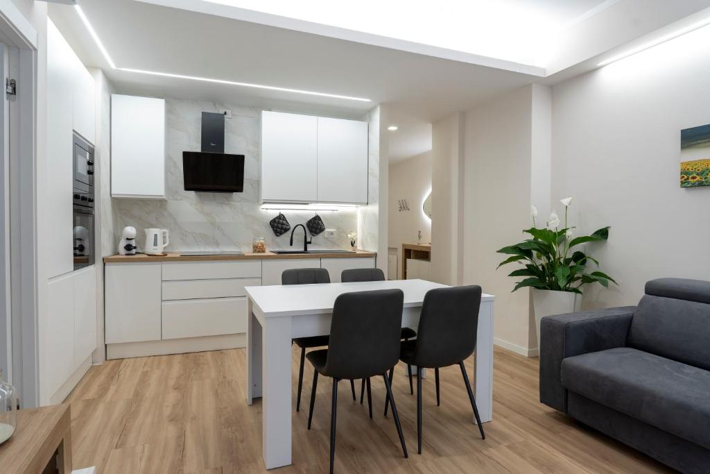 LECCO LAKE SUITE Dante 20 Balcony e Wi-Fi