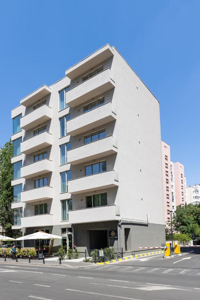 Central Suites 3