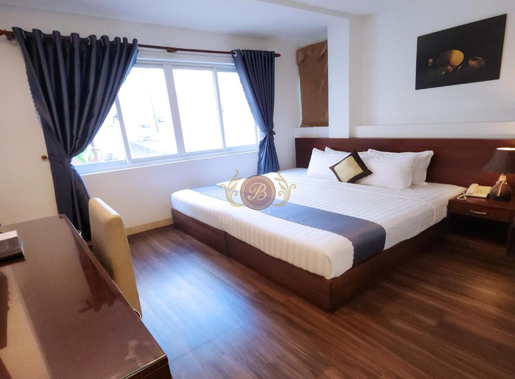 BEAUTIFUL BUI VIEN HOTEL