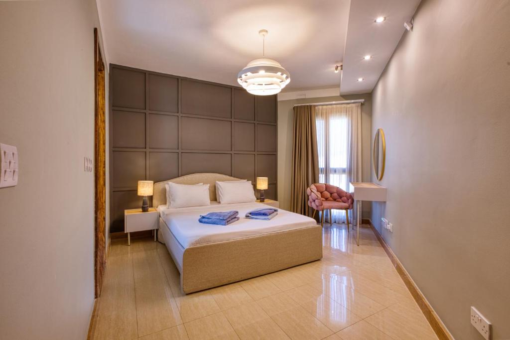 3 bedroom penthouse with jacuzzi and roof terrace VFRA1-1 2