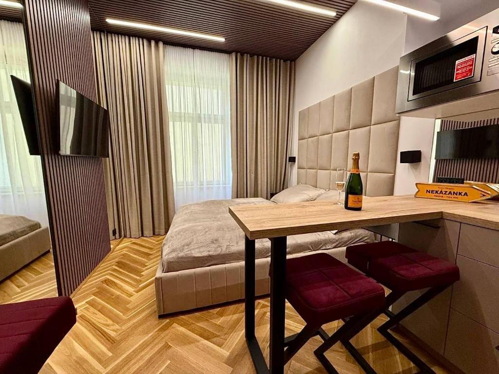 IOS Velour - Boutique Studio Prague 1 5