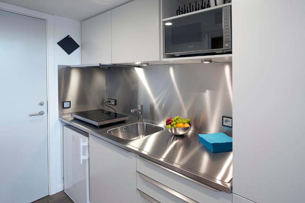 Living Suites 6