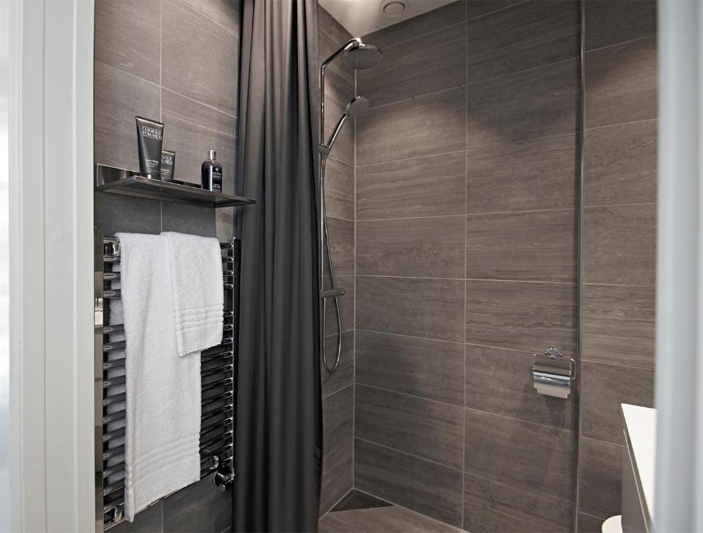 Living Suites 7
