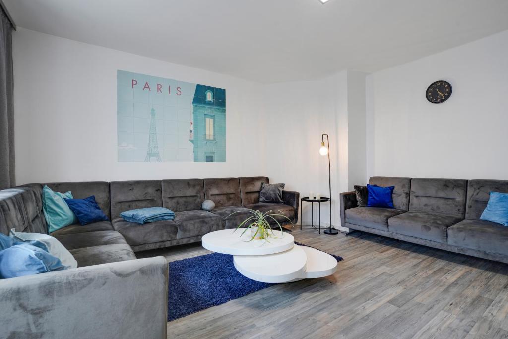 KATIES Apartments Augsburg - Zentral - 4 Zimmer - 7 Personen - 2 Parken - Nintendo Switch - DisneyPlus - E-Kamin 2