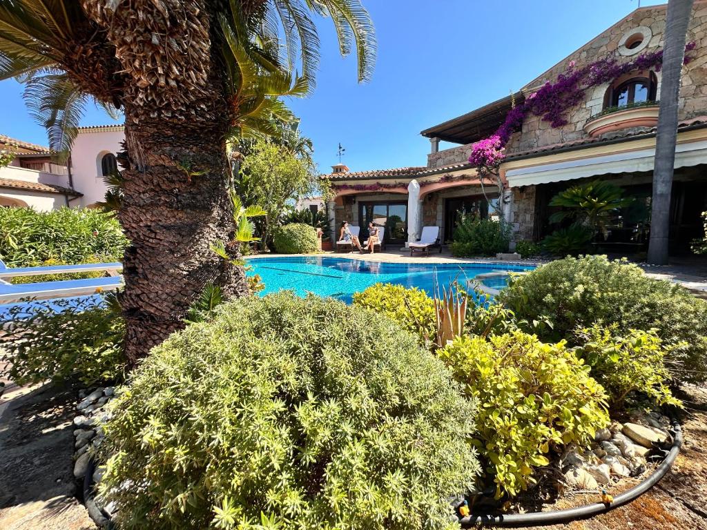 Photo de la galerie de l'établissement Villa Fenicotteri with private Pool in San Teodoro, à San Teodoro