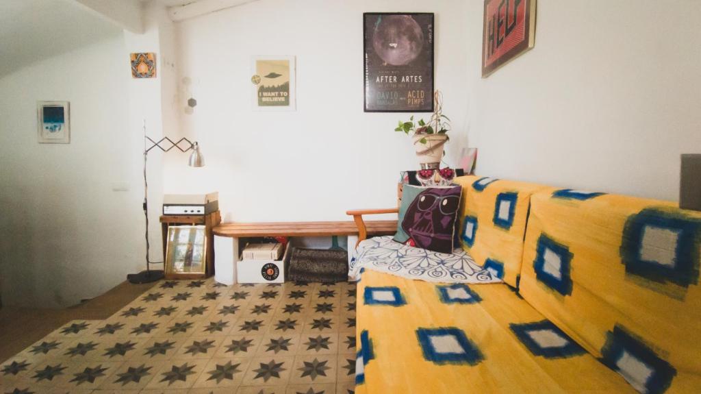 Casa Colorista En El Casco Antiguo 6