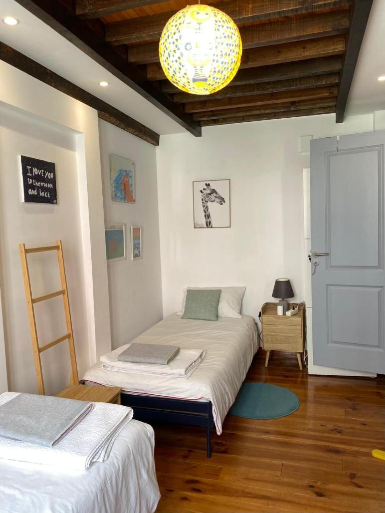 Charming Family Home in Graça 5