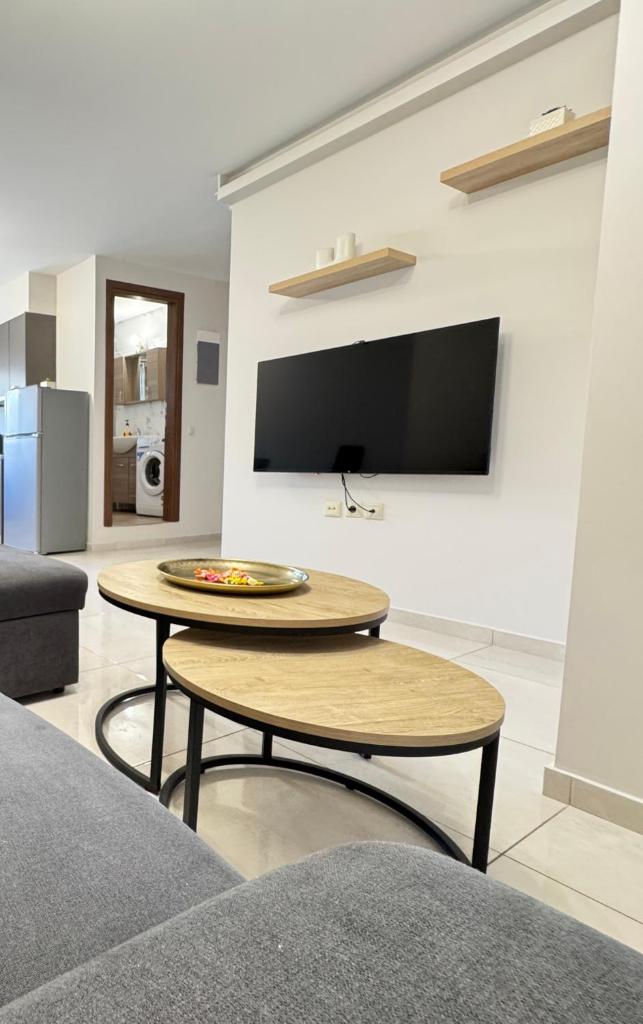 Unique suite 2 , one bedroom city apartment 7