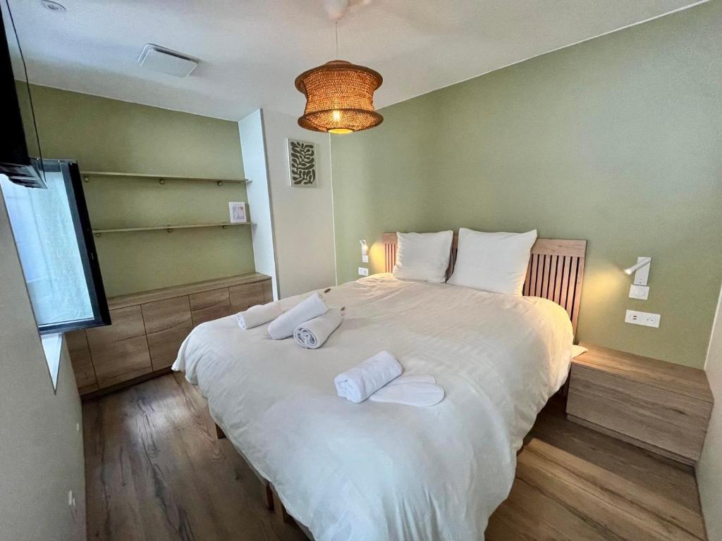 LILLEHOSTS 1, Vieux Lille, Newly renovated, Modern & Stylish apartment, perfectly located 7