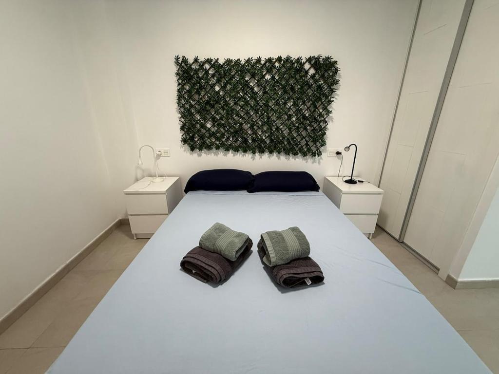 Central and bright beach apartment 6