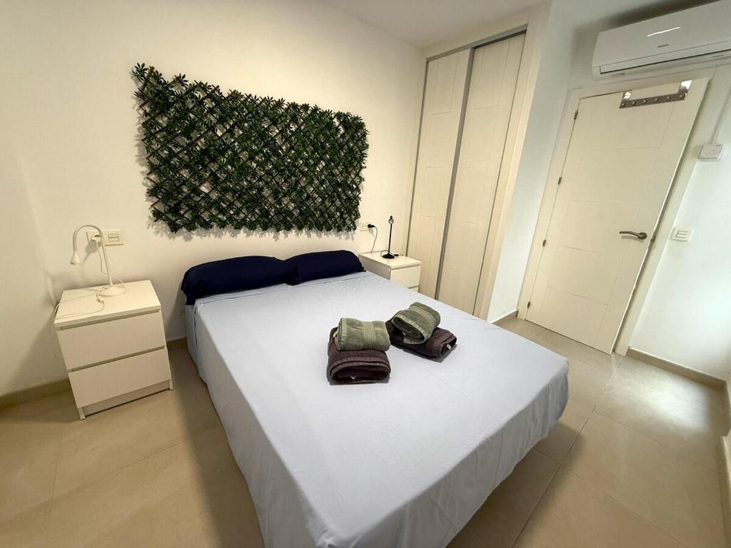 Central and bright beach apartment 2