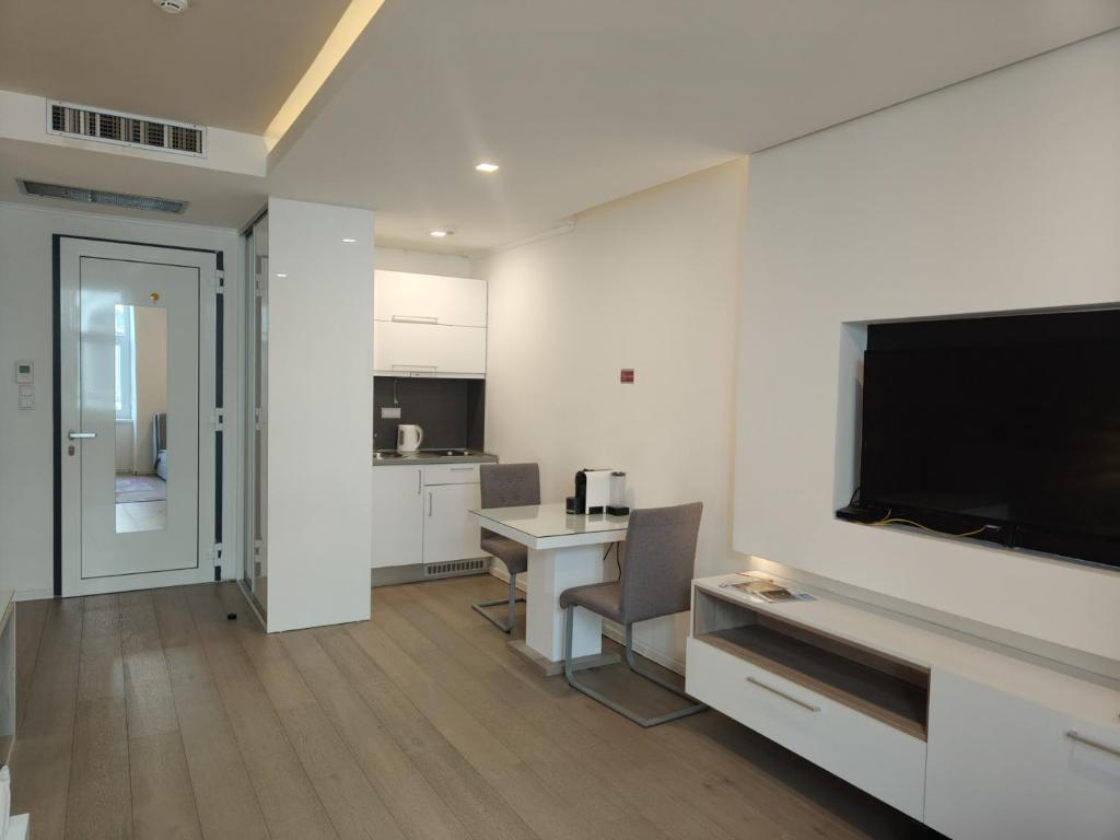 Central Point Privilege Apartments 4