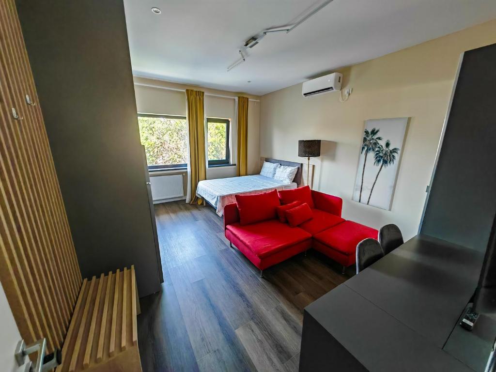 Beautiful new studios&apartments super central location 5
