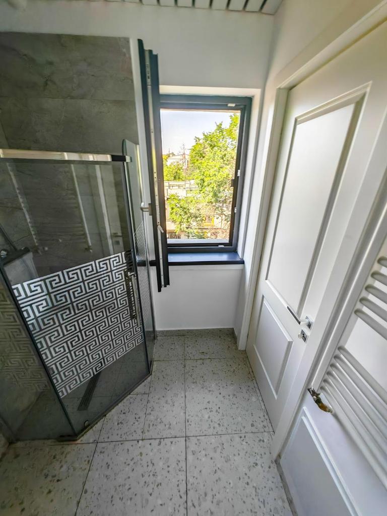 Beautiful new studios&apartments super central location 6