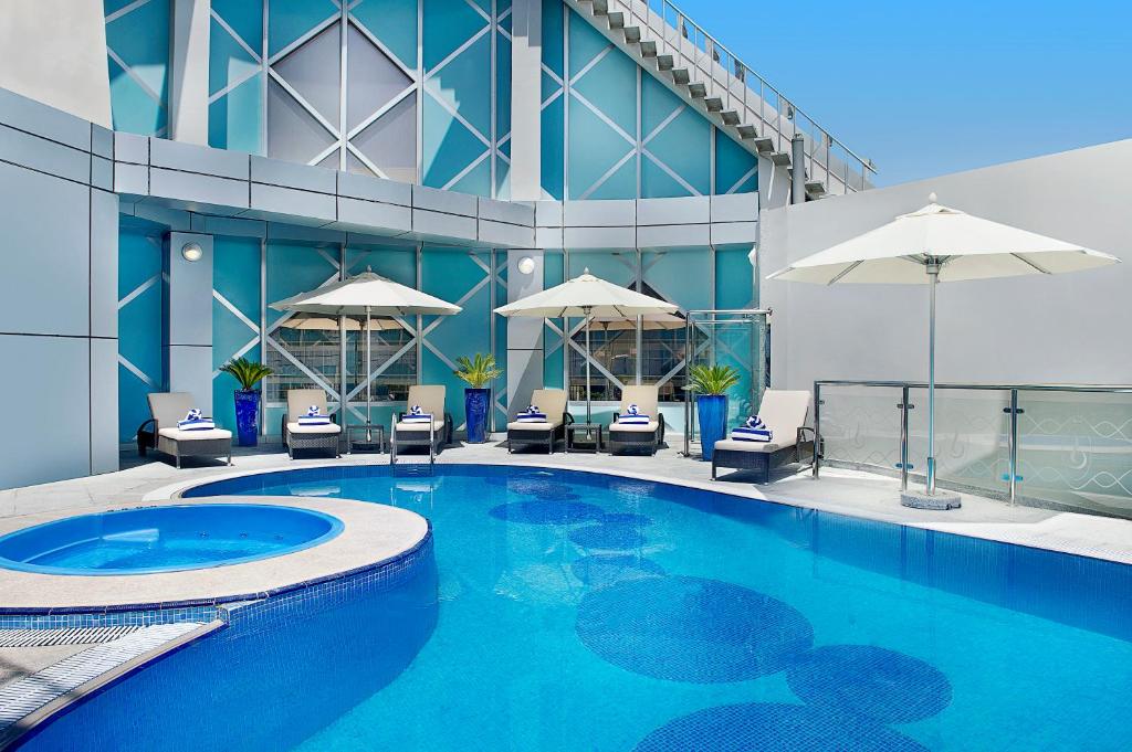 City Seasons Towers Hotel Bur Dubai Image