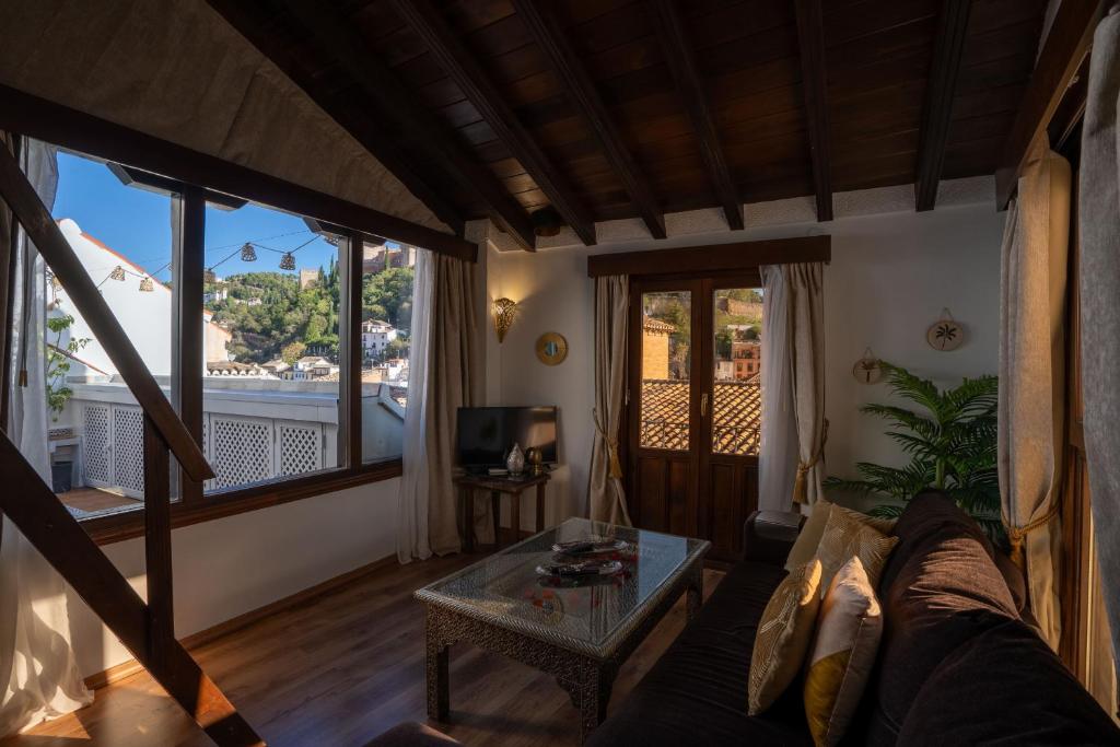 ADANAR Muralla Zirí Centro Premium 3