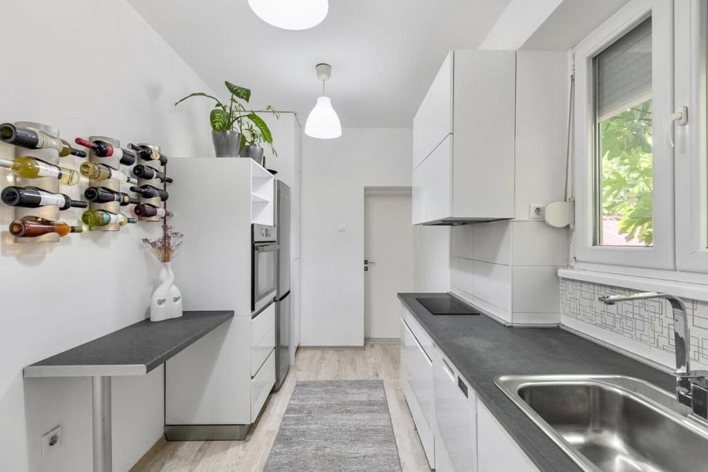 Quiet central 1bed flat with free parking 8
