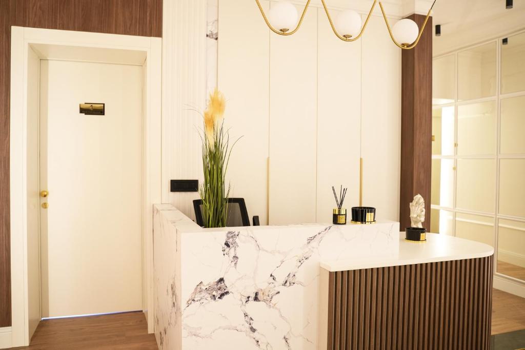 Heaven Luxury Suites 7