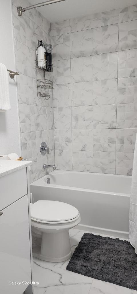 Welcome to Miami! JACUZZI SLEEPS 11 3