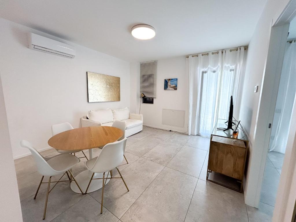 Marisabella Suite 1 4