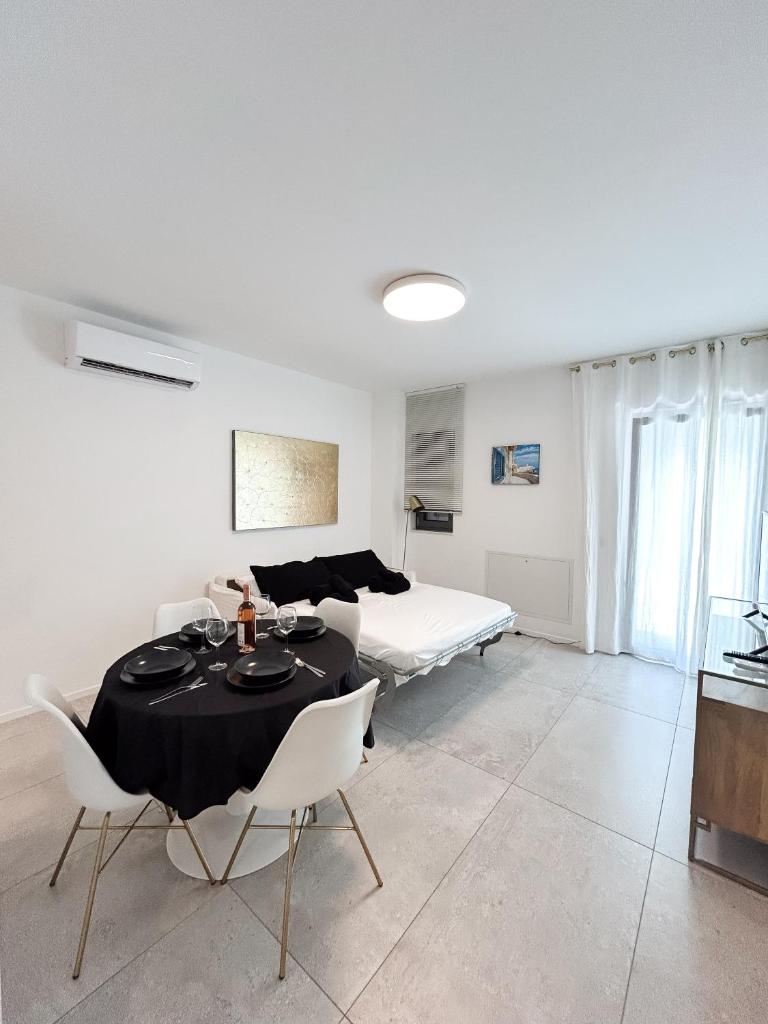Marisabella Suite 1 2