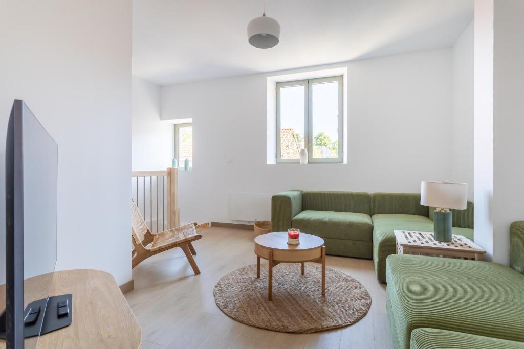 Gîte au calme avec lits queen size proche Clermont à Chanat La Mouteyre 1