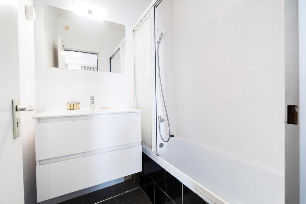 Brussels St Gilles Elegant residence 3