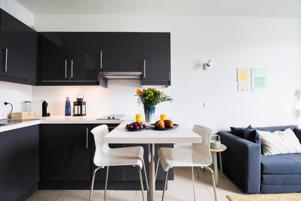Brussels St Gilles Elegant residence 8