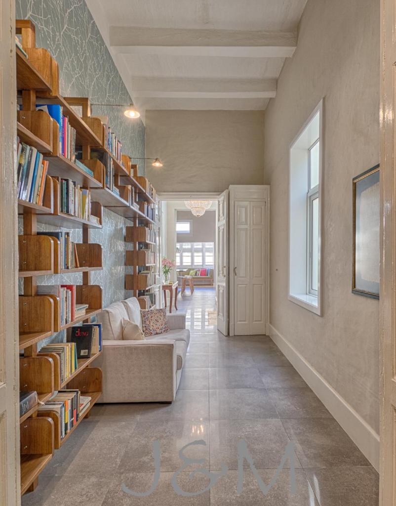 Palatial Flat inside Bright Duplex Penthouse 6