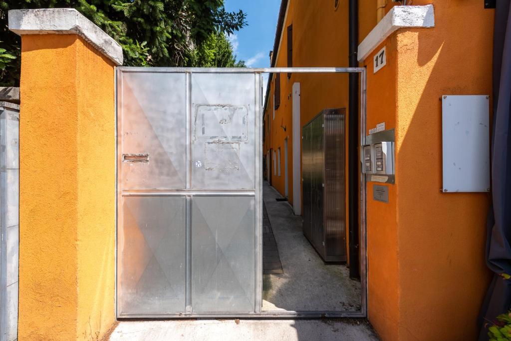 Borgo Portello 8