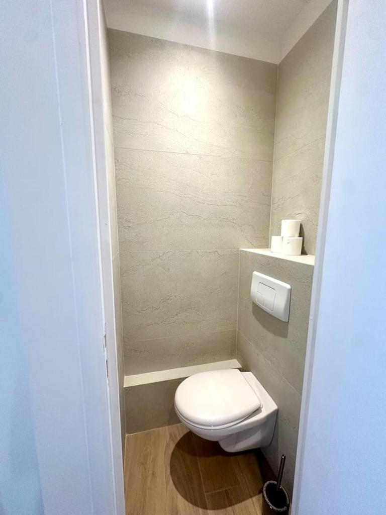 Magnifique appartement - Jacuzzi - Port de Nice 8