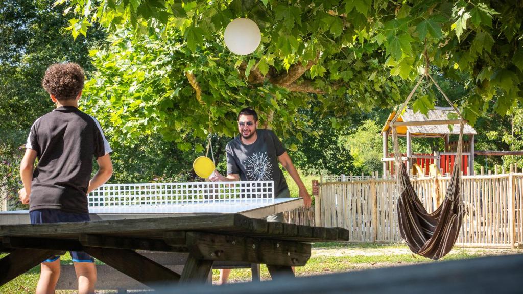 Photo de la galerie de l'établissement Camping Saint-Sozy, à Saint-Sozy