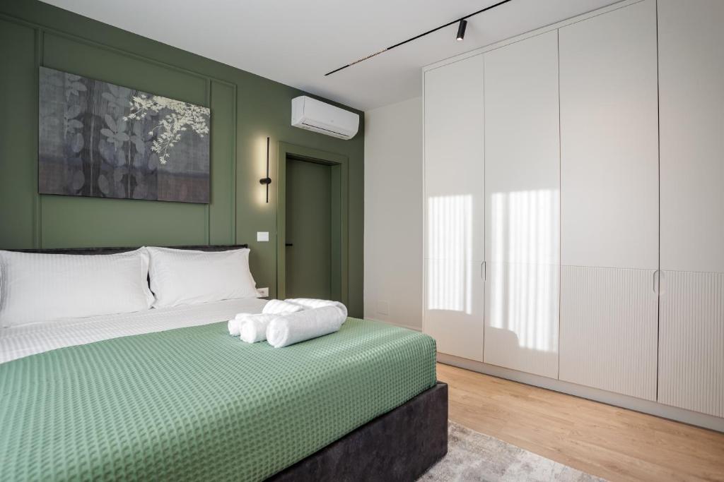 MoodSwings Apartment 7