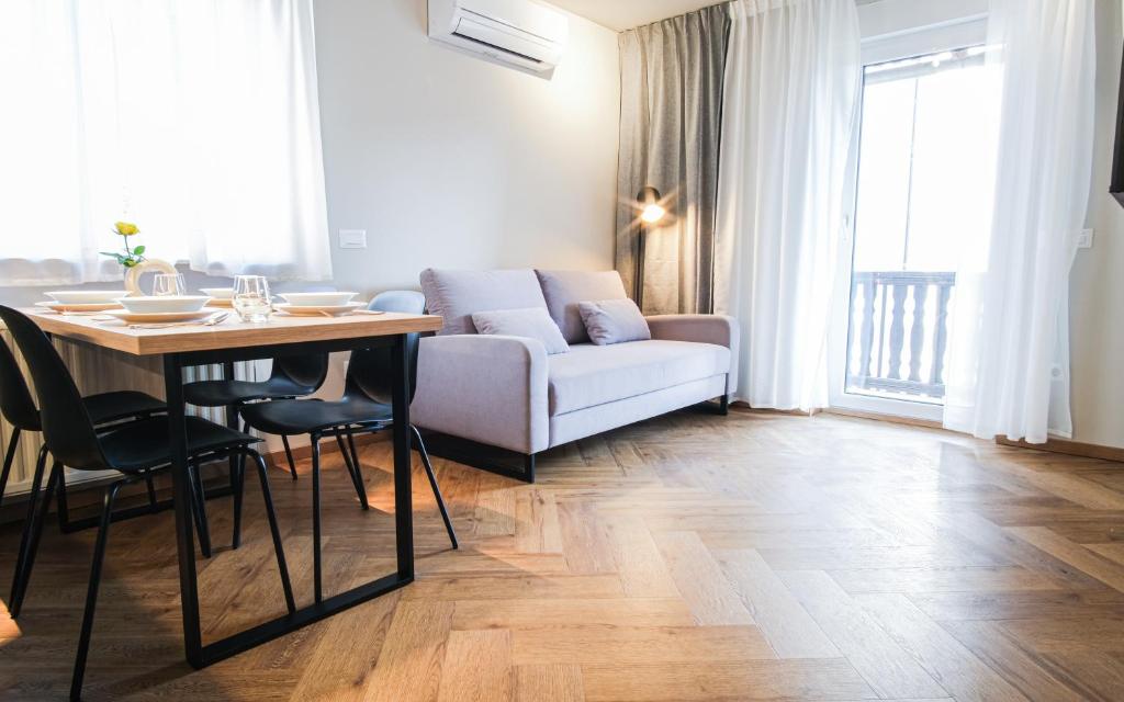 M16 Apartments 7