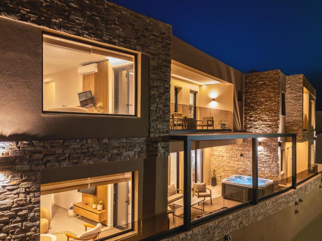 Aigialí Essence 4