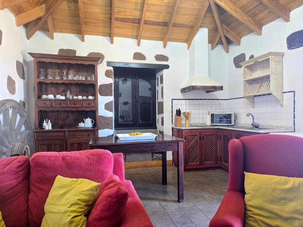 CR La Montañeta "by henrypole home" 4