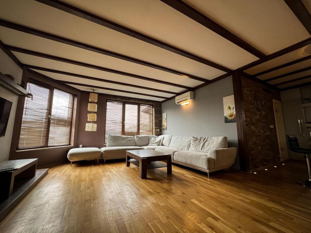 Casa Raya 2