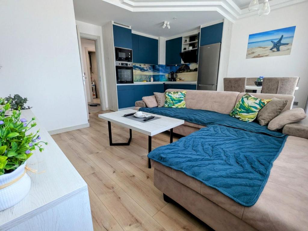 16th Floor Sky View Condo With Pool And Fitness 5