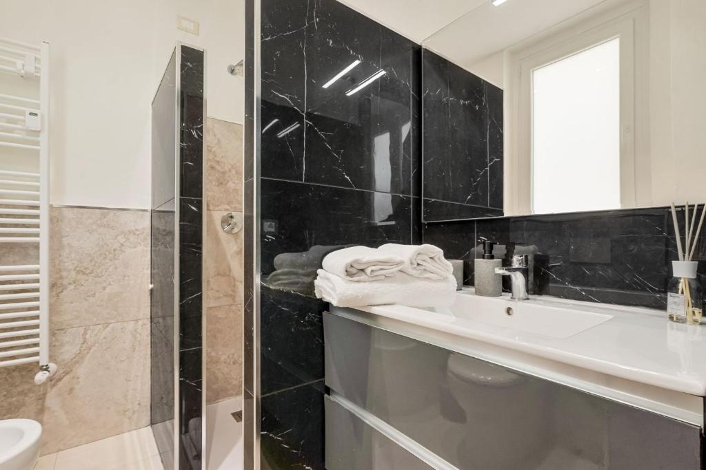 Cinque Terre The Arcade Apartment - Two bathrooms 8
