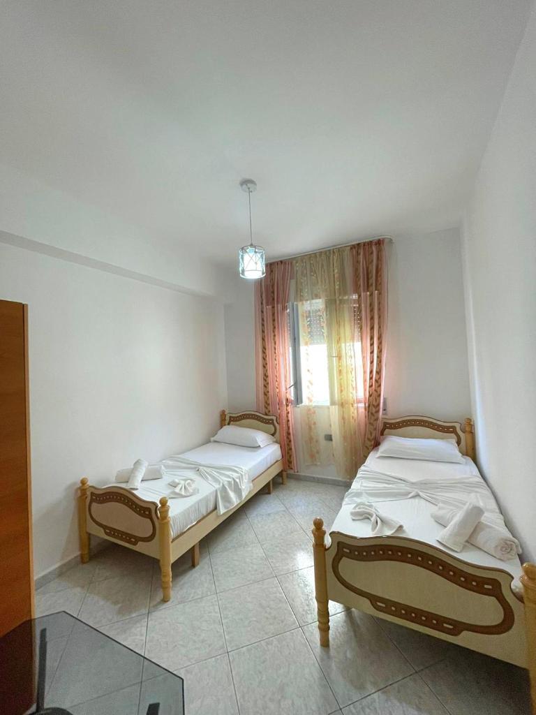 Villa Joli - Spacious Houses with Yard & Parking in Central Vlore 6