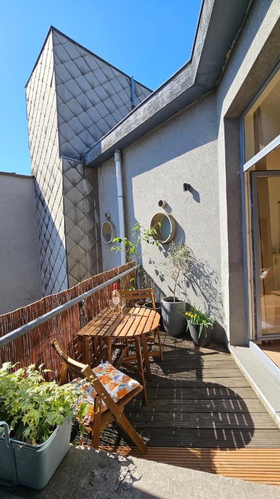 Charming, spacious & luxurious - 2-bedroom apartment at wonderful location 6