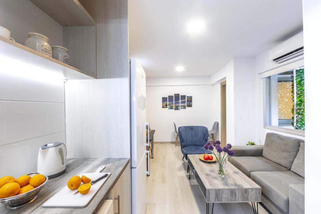 C-Premium Apts 100m from beach and city centre 2