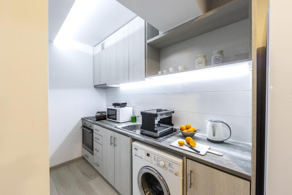 C-Premium Apts 100m from beach and city centre 6