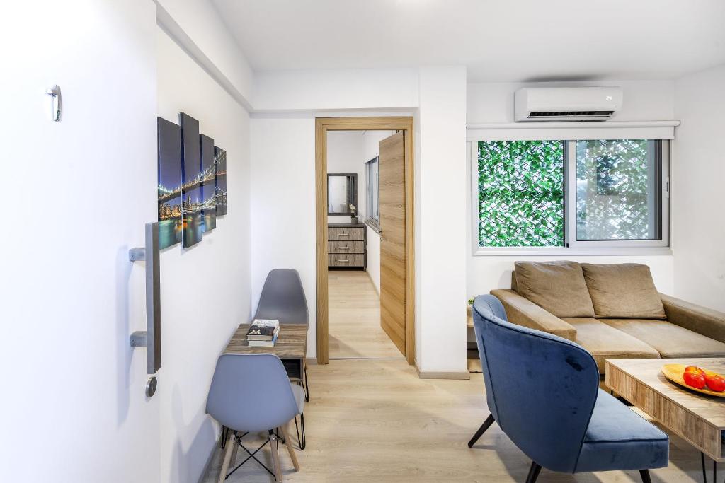C-Premium Apts 100m from beach and city centre 8