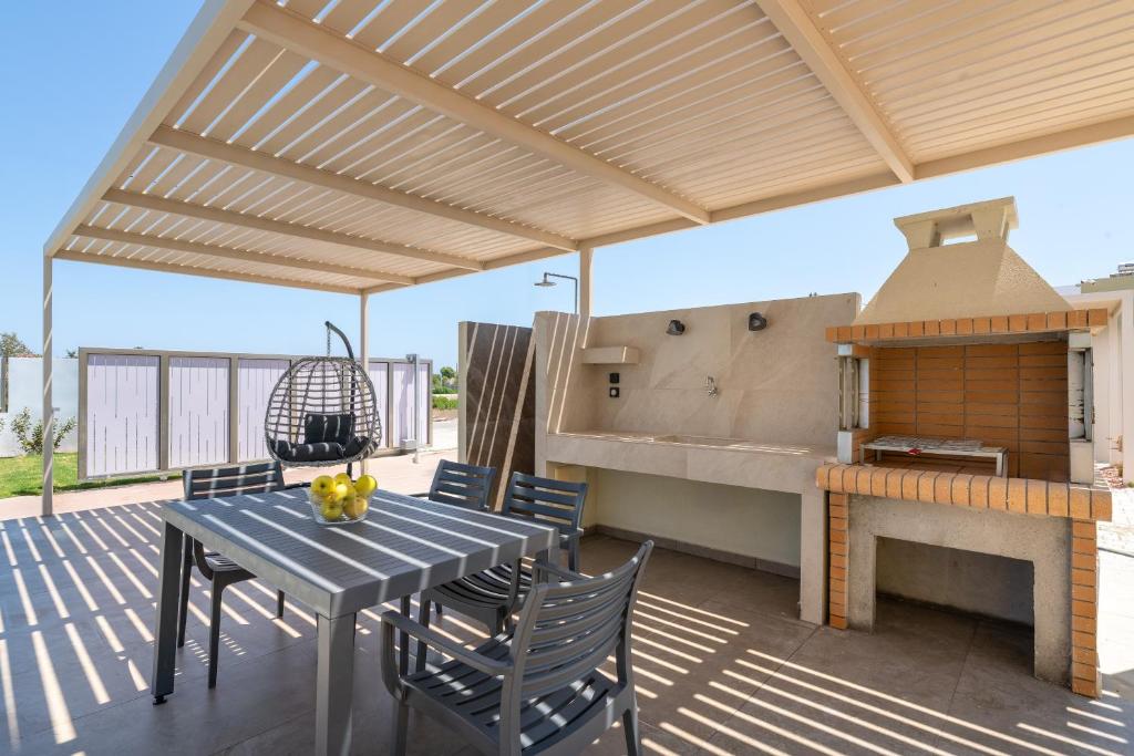 Sunrays Pool Villas 5