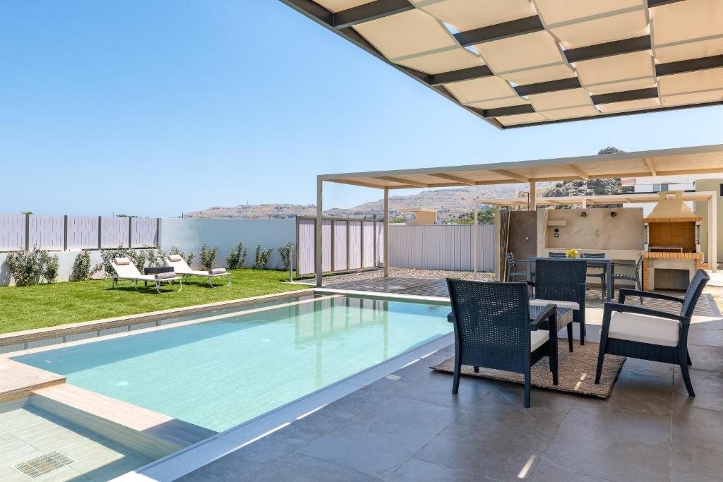 Sunrays Pool Villas 4